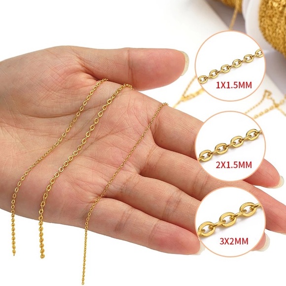 Stainless steel - Minimalist gold plated cross o chain necklace - Picture 4 of 5